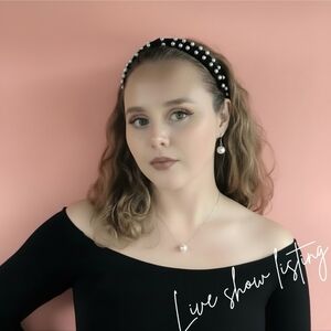 Hoskinsella Live Show listing